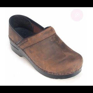 Size 8 Dansko Professional Brown Leather Clog